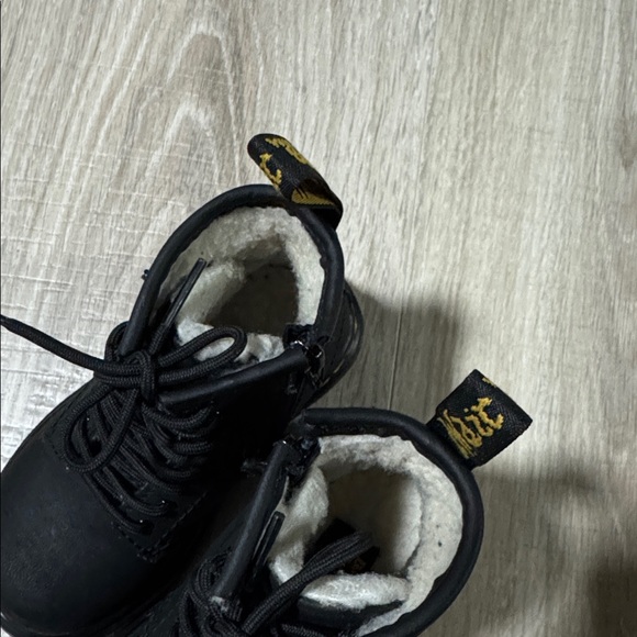 Toddler 1460 Faux Fur Lined Lace Up Boots in Black | Dr. Martens - Picture 3 of 4